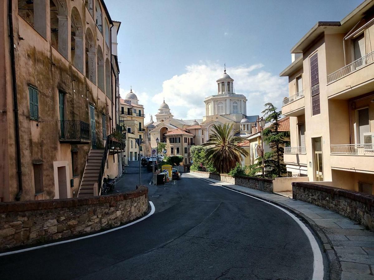 インペリアIsola Di Manアパートメント エクステリア 写真